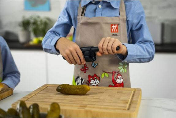 Zwilling - Twinny 4" Stainless Steel Blue Kids Chef's Knife - 36540-101