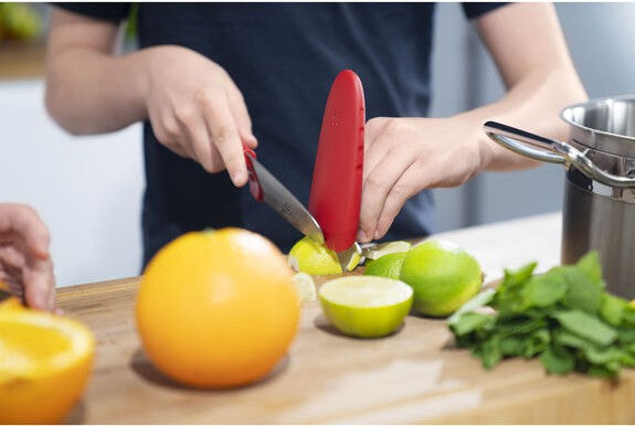 Zwilling - Twinny 4" Stainless Steel Red Kids Chef's Knife - 36550-101