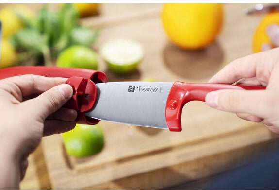 Zwilling - Twinny 4" Stainless Steel Red Kids Chef's Knife - 36550-101