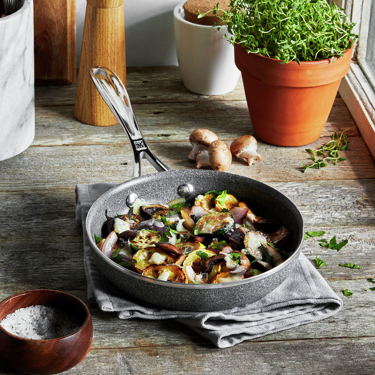 Zwilling - Vitale 8" Non-Stick Fry Pan - 66839-200