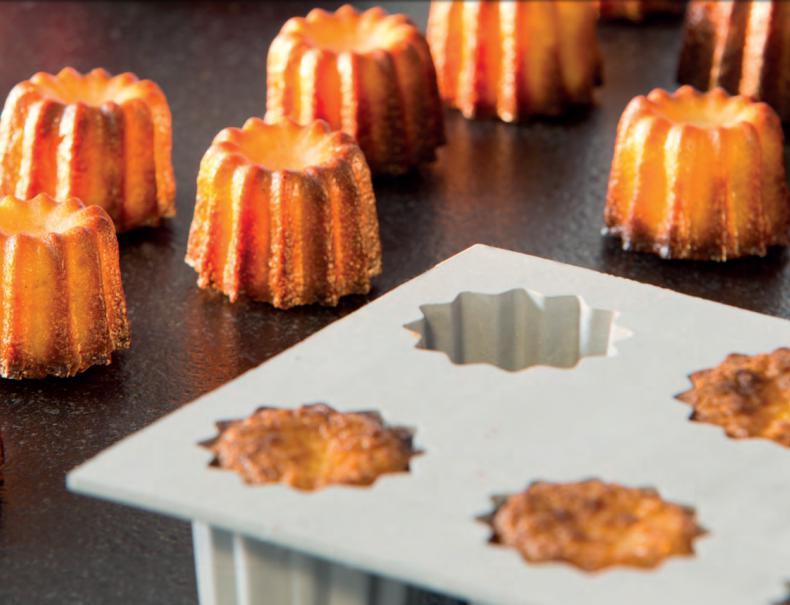 de Buyer - Elastomoule Silicone 20 Mini-Bordelais Fluted Cake Mold - 1856.21D