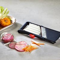 de Buyer - Komi Hand Mandoline Vegetable Slicer - 2018.00 - DISCONTINUED