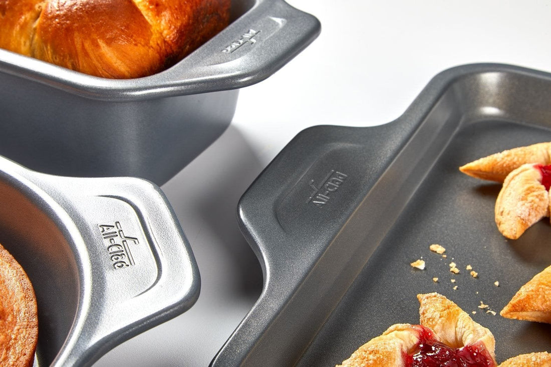 All-Clad - Pro-Release Non-Stick Quarter Sheet Pan - J2570264