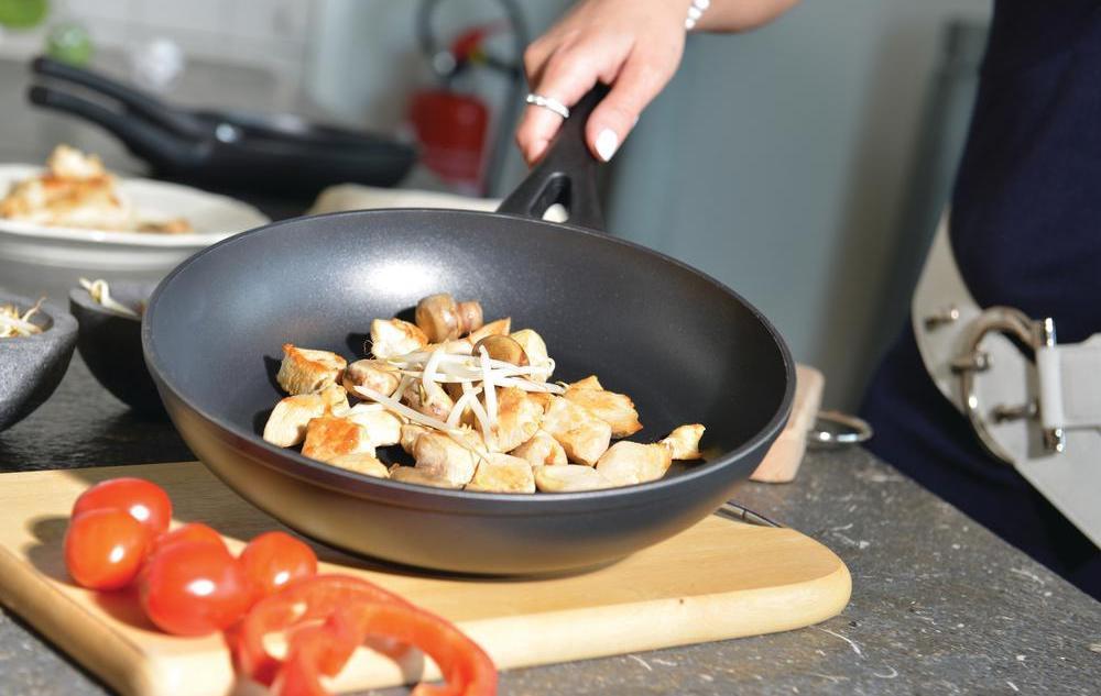 BergHOFF - 9.5" Straight Fry Pan - 3400011