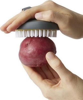 Chef'n - PalmBrush Vegetable Brush - 102001336