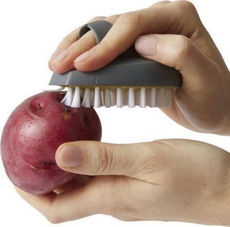 Chef'n - PalmBrush Vegetable Brush - 102001336