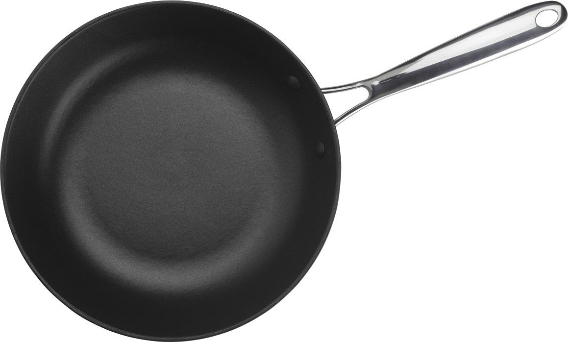 Cuisinart - 10" Red Skillet - CIL22-26RC - DISCONTINUED