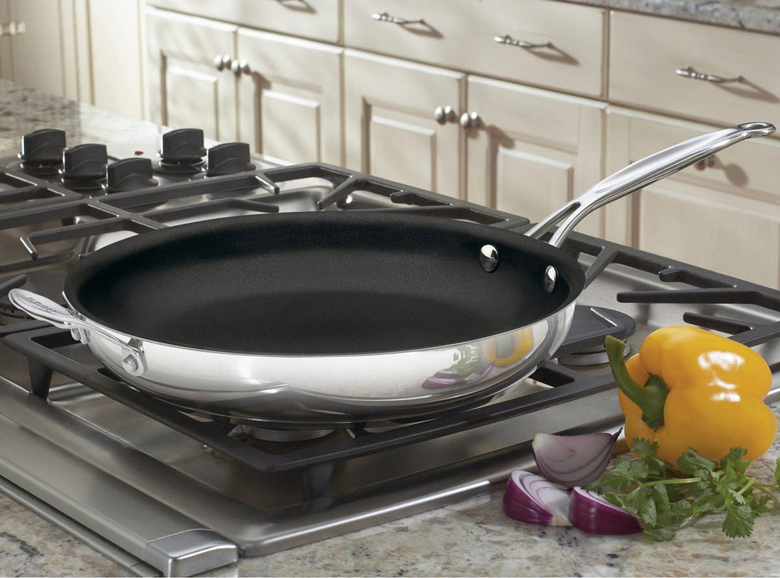 Cuisinart - 12" Classic Collection Non Stick Skillet (30cm) - 722-30HNSC