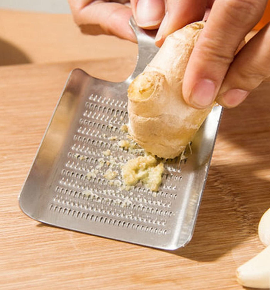 Cuisinox - 4.3" x 3" Ginger/Garlic Grater (11 x 7.3 cm) - GIN128