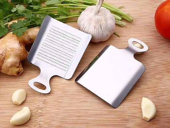 Cuisinox - 4.3" x 3" Ginger/Garlic Grater (11 x 7.3 cm) - GIN128