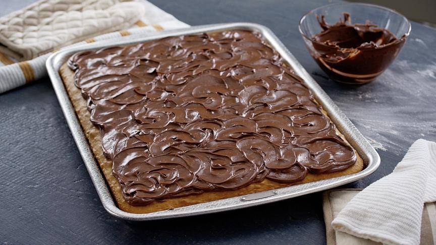 Doughmakers - 13" x 18.5" Sheet Cake Pan - 10331