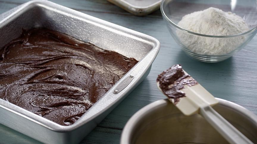 Doughmakers - 9" x 9" Square Cake Pan - 10241