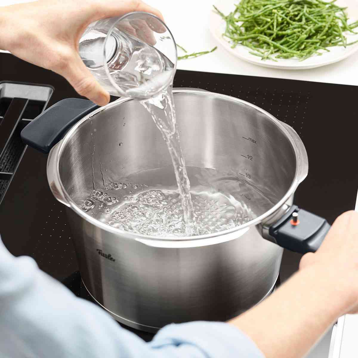 Fissler - 6.3 QT Vitavit Premium Pressure Cooker & Skillet - 622-412-12-0700