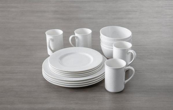 Fortessa - 16 Piece Amanda White Embossed Dinnerware Set - 7000.FFD.16SET
