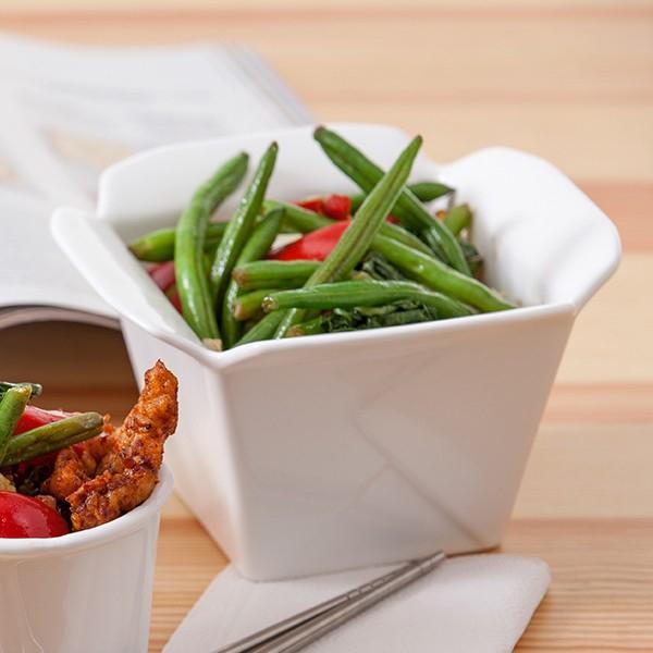 Fortessa - 4 PC 6" x 6" x 3" Fortaluxe SuperWhite Food Truck Vitrified China Large Take Out (15 x 15 x 8.8 cm) - 4600.F0000.12