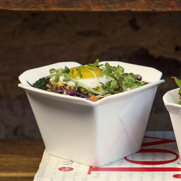 Fortessa - 4 PC 6" x 6" x 3" Fortaluxe SuperWhite Food Truck Vitrified China Large Take Out (15 x 15 x 8.8 cm) - 4600.F0000.12