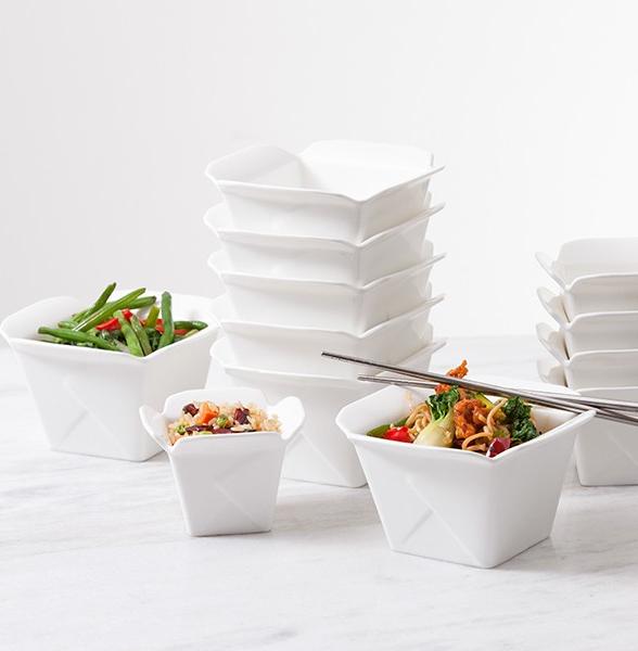 Fortessa - 4 PC 6" x 6" x 3" Fortaluxe SuperWhite Food Truck Vitrified China Large Take Out (15 x 15 x 8.8 cm) - 4600.F0000.12