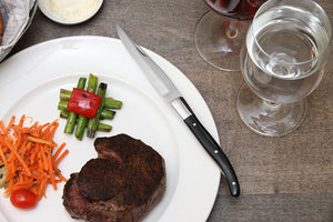 Fortessa - 4 PC 9.25" Serrated Steak Knife Set with Black Handle (23 cm) - 4PS-239