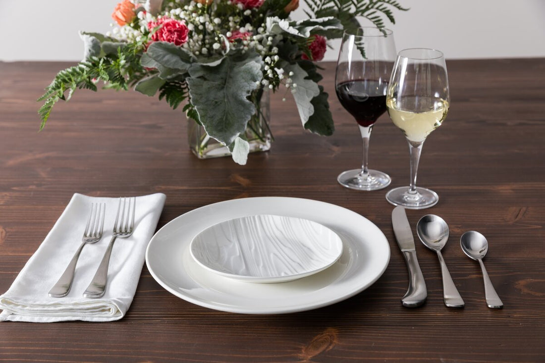 Fortessa - 9.5" Mariposa Stainless Steel Brushed Table Knife, Pack of 12 - 1.5B.115.00.005