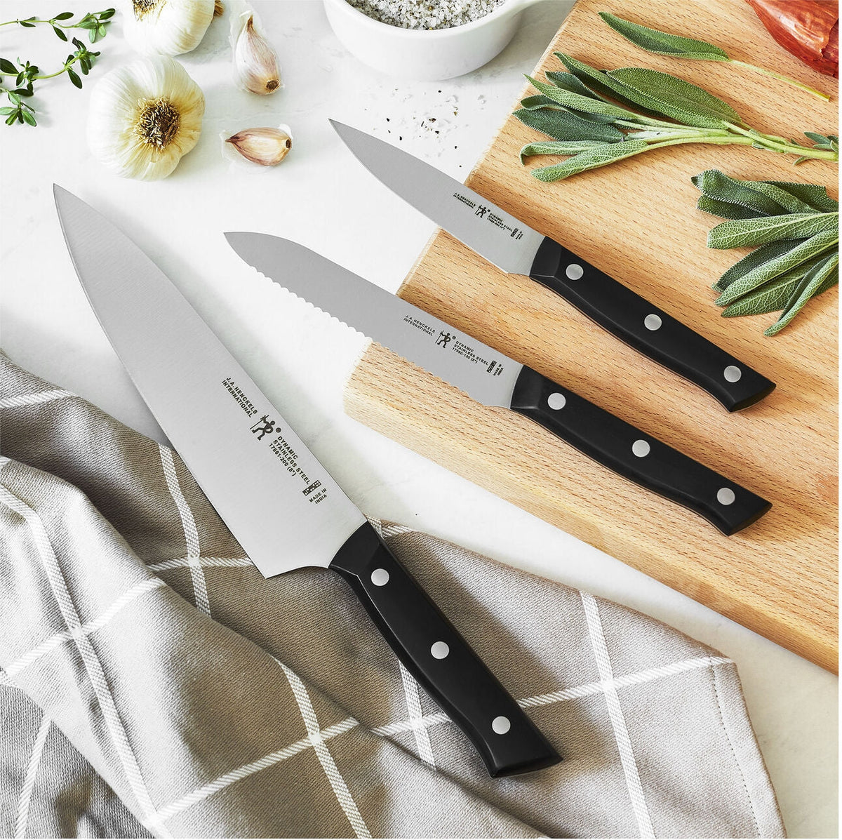HENCKELS - Everedge Dynamic 14 PC Knife Block Set - 17610-014