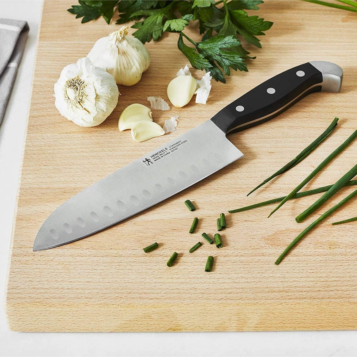 HENCKELS - Statement 7" Santoku Knife - 13548-181