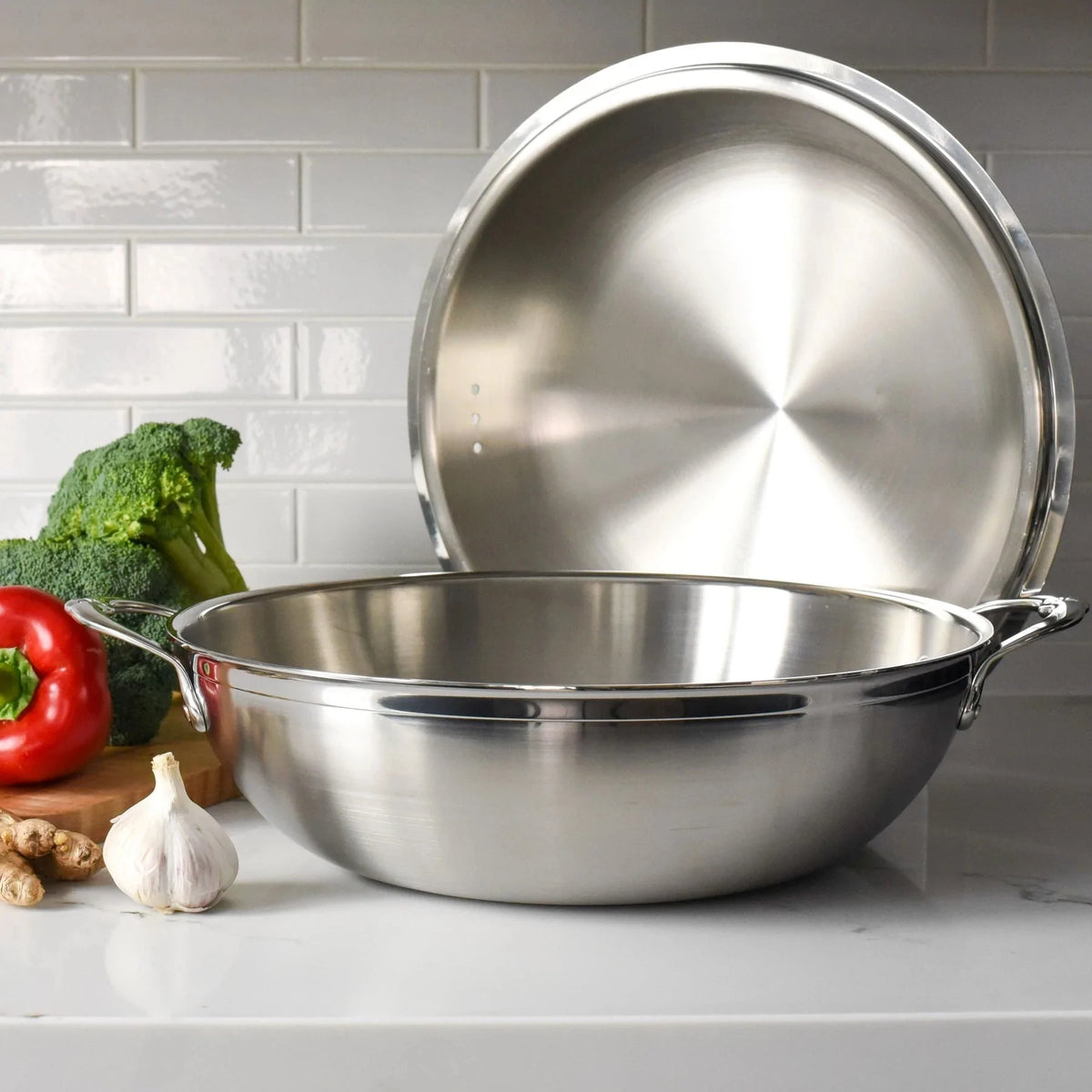 Hestan - 14" ProBond Stainless Steel Covered Wok - 31583