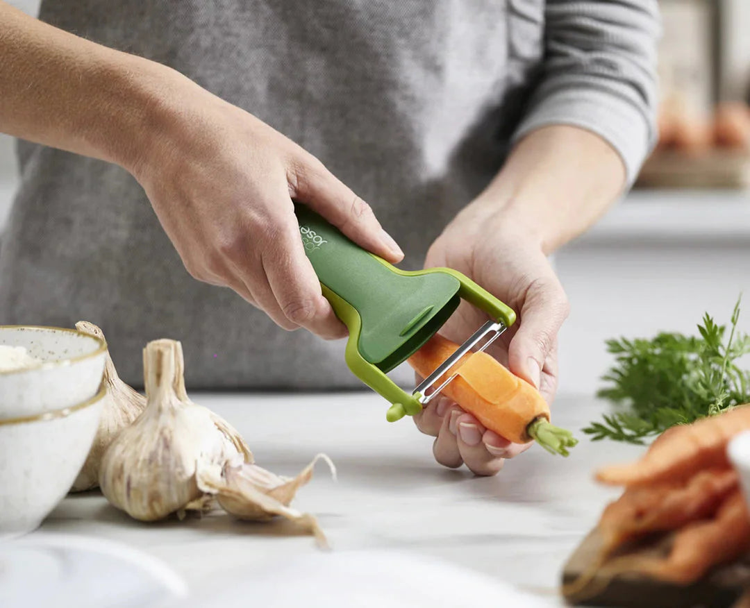 Joseph Joseph - SafeStore Straight Peeler Green - 7020167GR