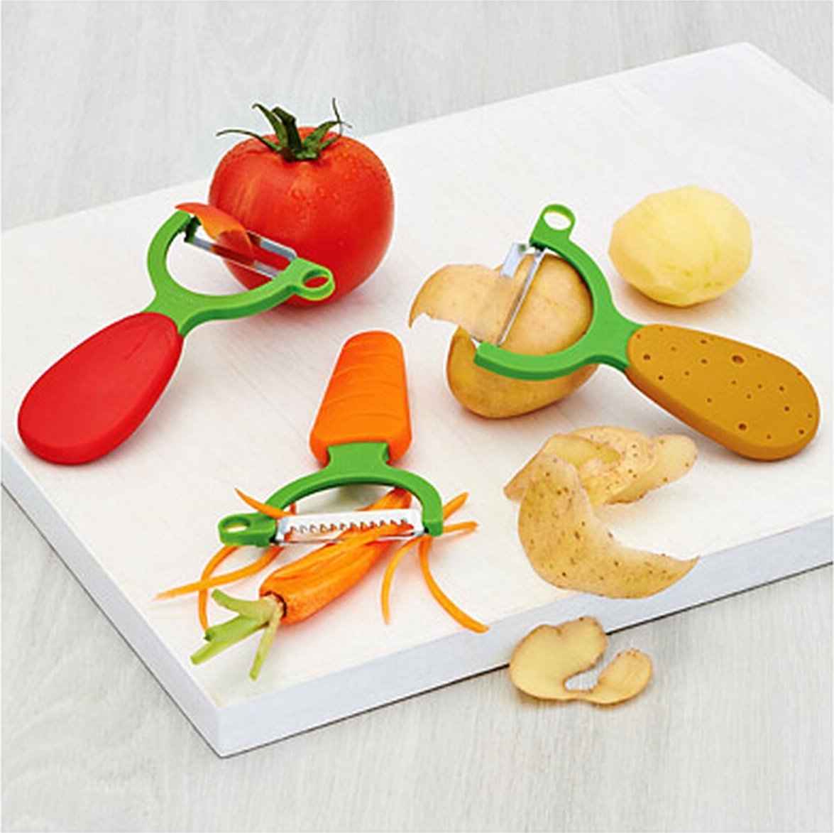 Kuhn Rikon - Tomato-Shaped Serrated Peeler - KR-20402 - DISCONTINUED