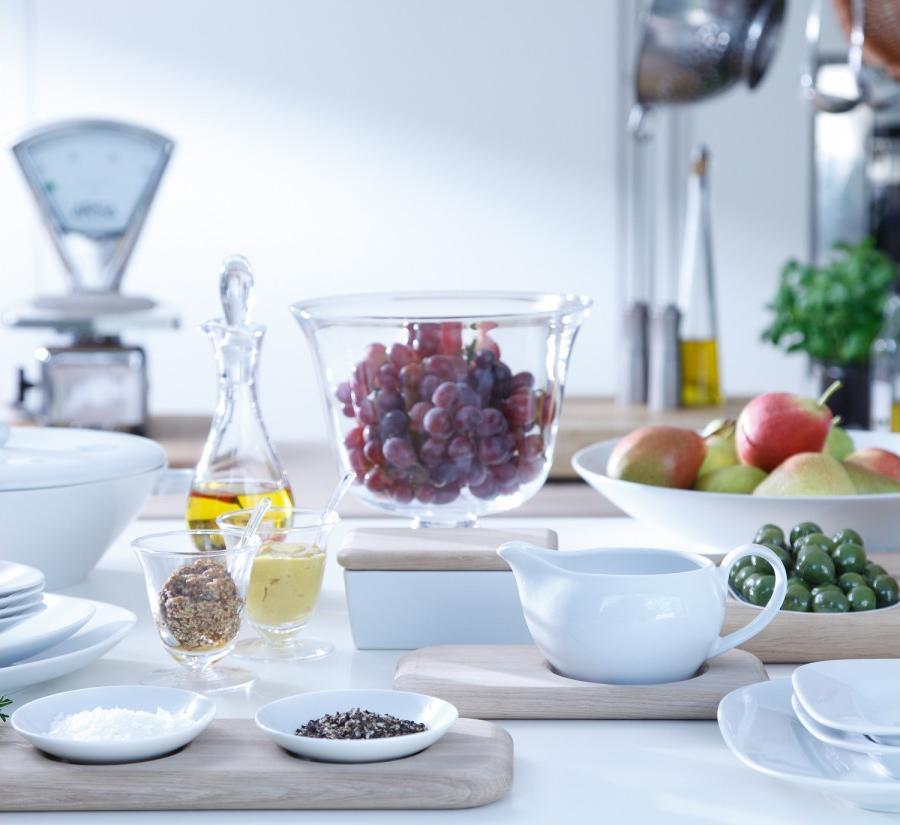 LSA International - Dine Sauce Boat With Oak Stand - LP212-00-997