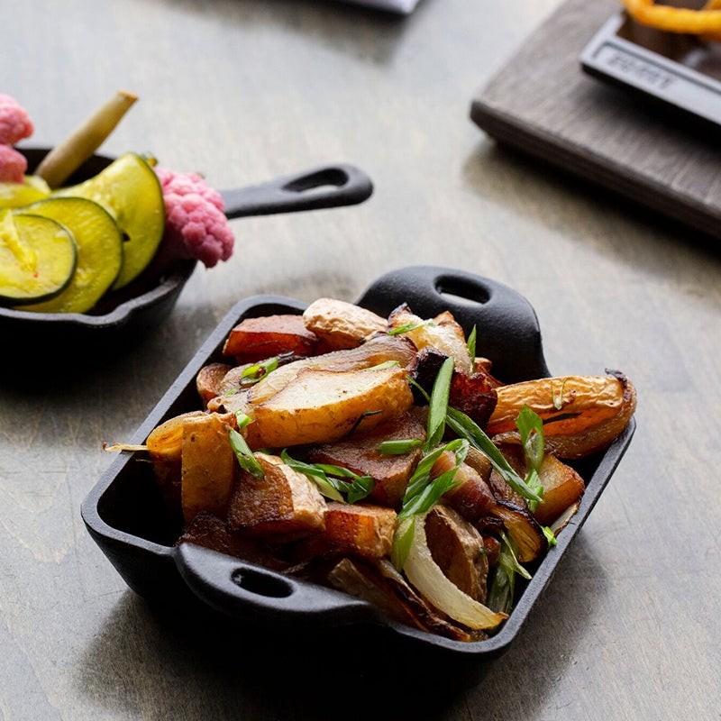 Lodge - 0.2 L Heat-Treated Cast Iron Square Mini Server - HMSS