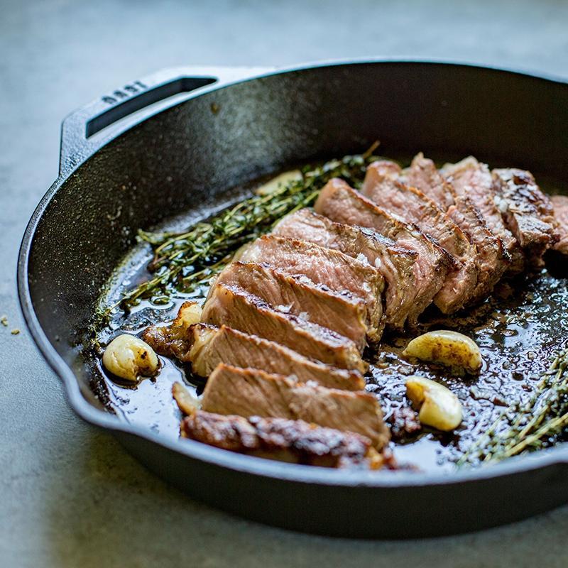 Lodge - 10.25" Cast Iron Dual Handle Pan - L8SKL