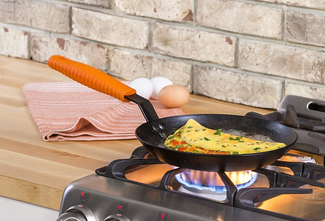 Lodge - 12" Seasoned Carbon Steel Skillet With Handle Holder - CRS12HH61