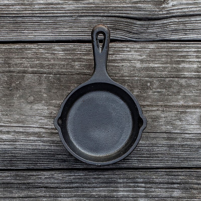Lodge - 3.5" Mini Cast Iron Skillet - LMS3