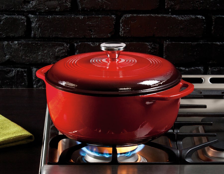 Lodge - 5.7 L Dutch Oven Red - EC6D43