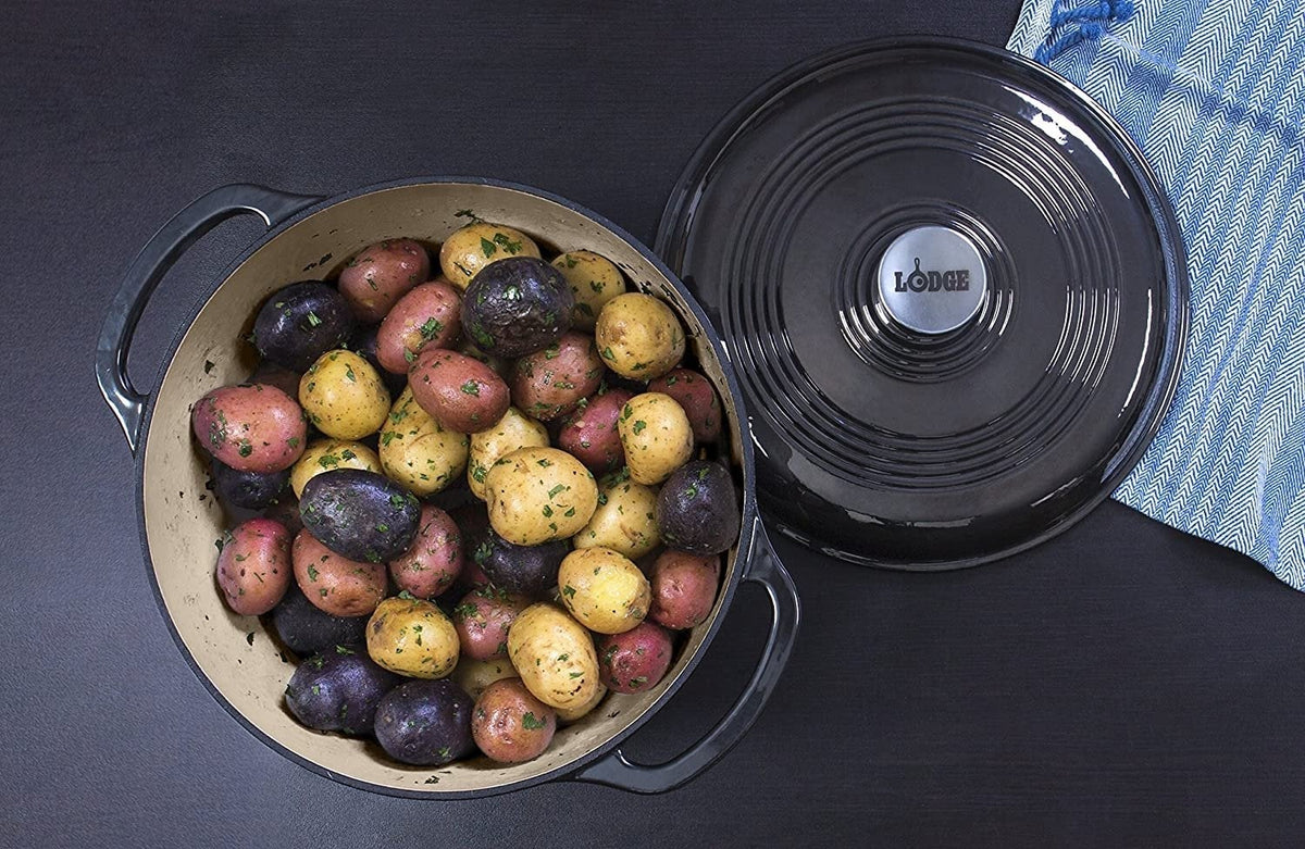 Lodge - 5.7 L Enameled Cast Iron Dutch Oven Midnight Chrome - EC6D18