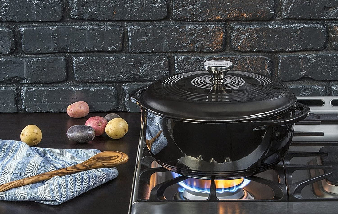 Lodge - 5.7 L Enameled Cast Iron Dutch Oven Midnight Chrome - EC6D18