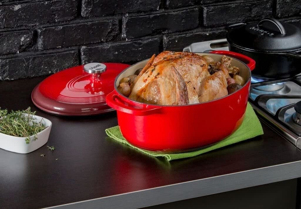 Lodge - 6.6 L Oval Enameled Cast Iron Dutch Oven Red - EC7OD43