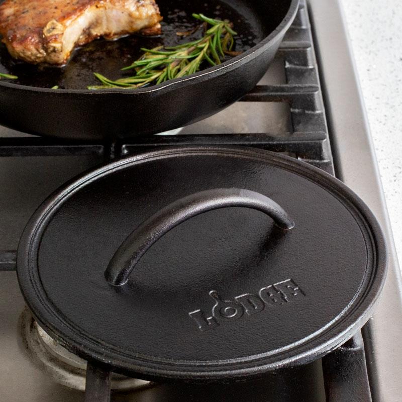 Lodge - 8" Round Seasoned Cast Iron Grill Press - L8RFIP