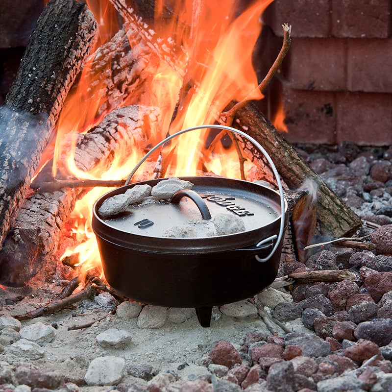 Lodge - 9.5 L Cast Iron Deep Camp Dutch Oven - L14DCO3