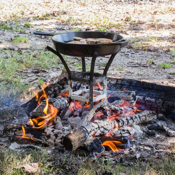 Lodge - Fire & Cook Stand - A5-8