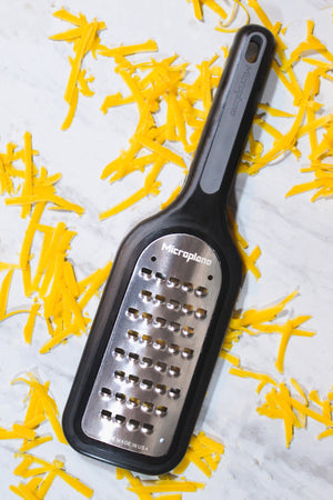 Microplane - Select Series Extra Coarse Cheese Grater Black - 51038