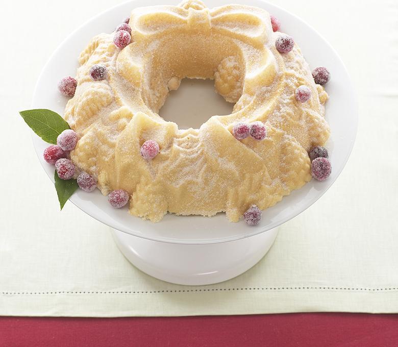 Nordic Ware - Holiday Wreath Pan - 56137