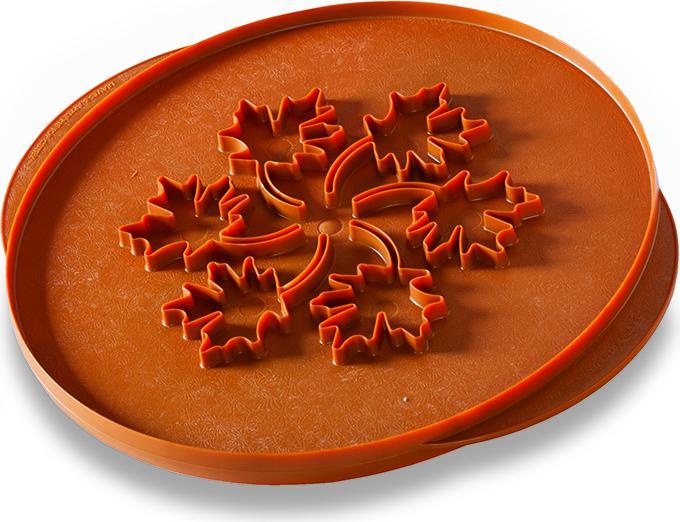 Nordic Ware - Reversible 2-in-1 Leaves & Apples Reversible Pie Top Cutter - 59881