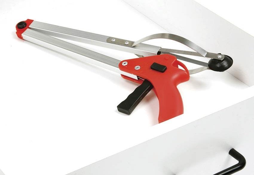 Norpro - 30" Long Reach Grabber - 10200