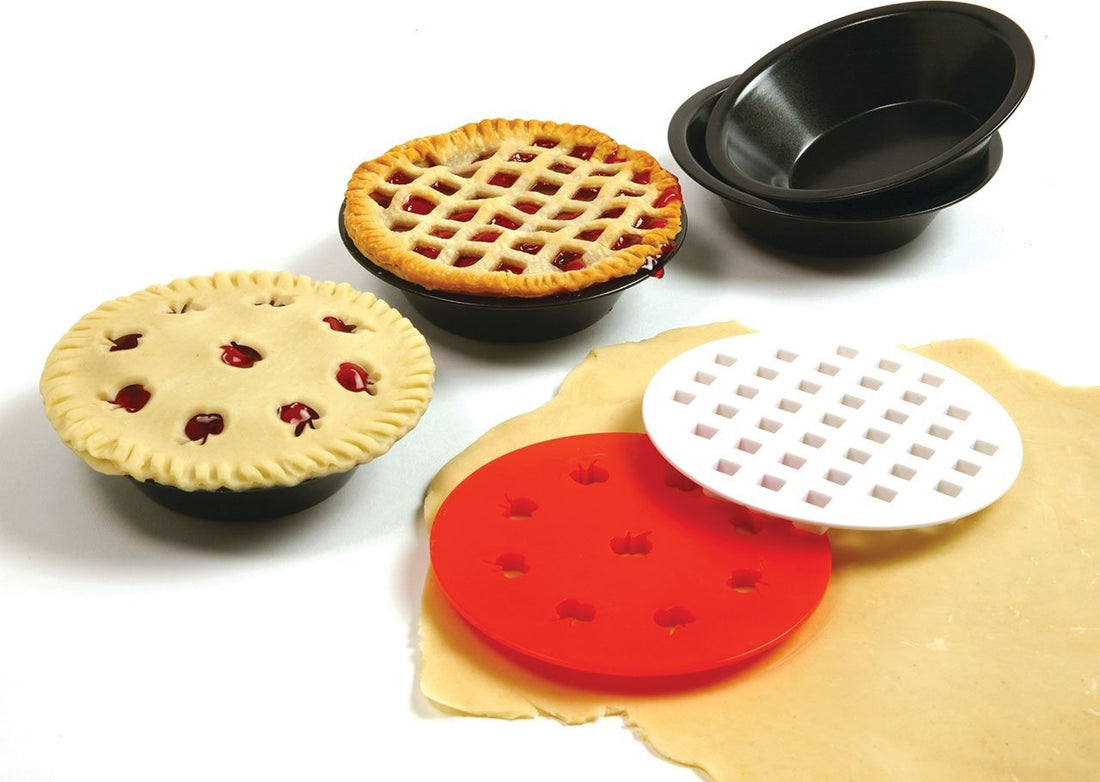 Norpro - 4 Mini Pie Pans with 2 Top Cutters - 3913