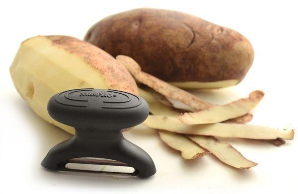 Norpro - Black Grip-Ez Handy Peeler - 133