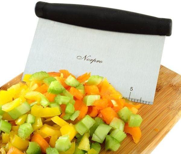 Norpro - Grip-Ez Chopper/Scraper - 583