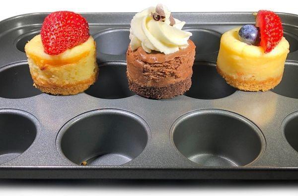 Norpro - Nonstick Mini Cheesecake Pan with Removable Bottoms - 3917