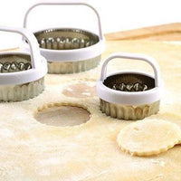 Norpro - Pack of 3 Scallop Biscuit/Cookie Cutters - 3490