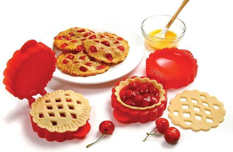 Norpro - Red Lattice Mini Pie Mold - 1042